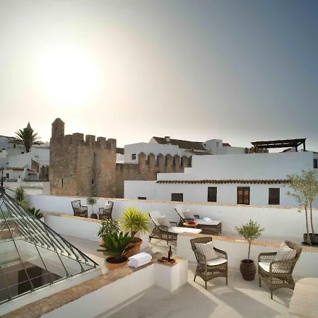 Hotel Plaza 18 - Grupo Califa Vejer de la Frontera Exterior photo