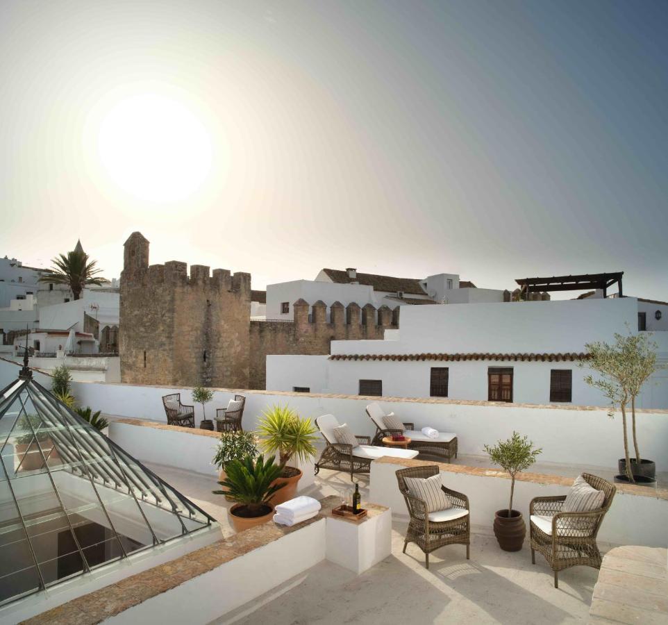 Plaza 18 - Grupo Califa Hotel *